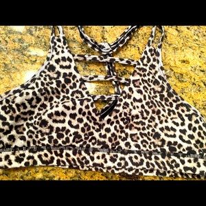 ZYIA Activewear Size Large Leopard Grid Bra